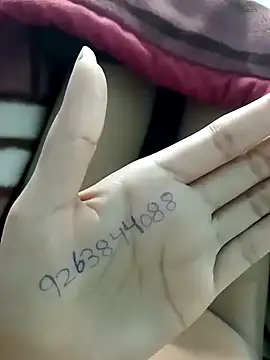 Snapshot of riteshika chatting on February 27, 4:24 am riteshika online show from February 27, 4:24 am