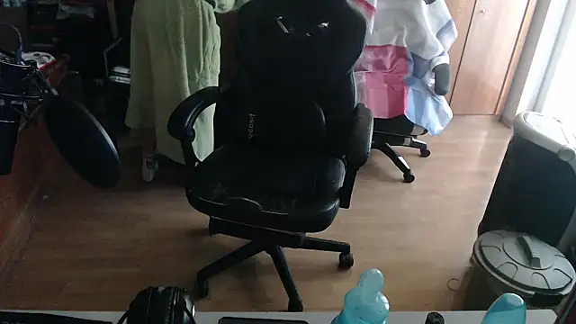 BabyDracoDarkfang online show from April 21, 9:05 am