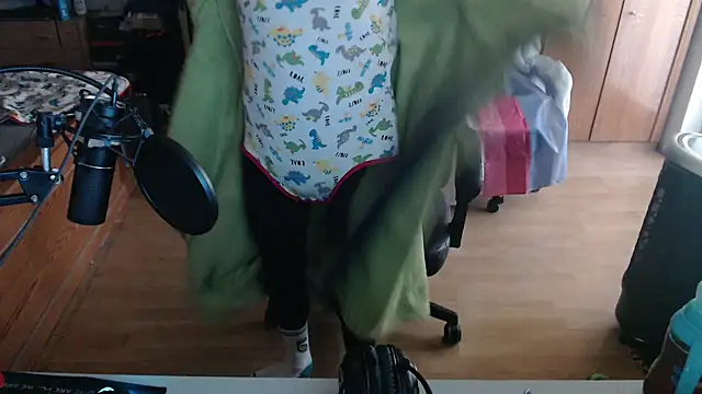 BabyDracoDarkfang online show from March 29, 8:05 am