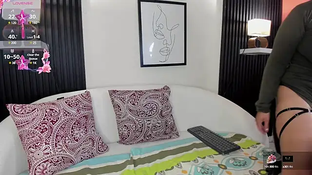 Snapshot of cloe_sirena chatting on March 21, 1:12 pm cloe sirena online show from March 21, 1:12 pm