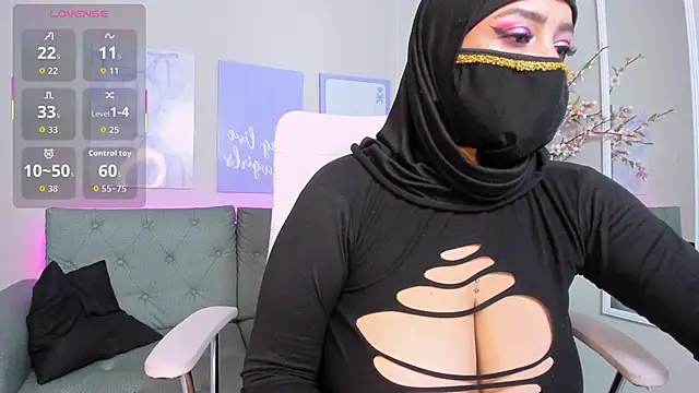 Snapshot of cloe_sirena chatting on November 18, 2:53 pm cloe sirena online show from November 18, 2:53 pm