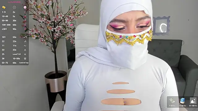 Snapshot of cloe_sirena chatting on September 17, 2:52 pm cloe sirena online show from September 17, 2:52 pm