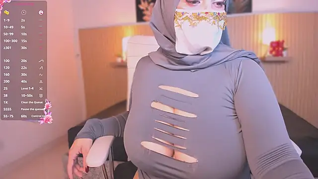 cloe sirena online show from February 17, 1:30 pm