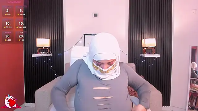 Snapshot of cloe_sirena chatting on November 15, 1:37 pm cloe sirena online show from November 15, 1:37 pm