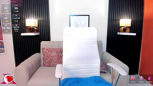 Snapshot of cloe_sirena chatting on September 25, 2:34 pm cloe sirena online show from September 25, 2:34 pm