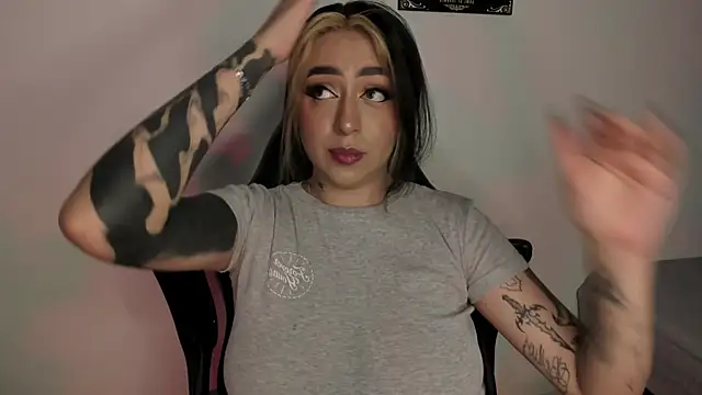 AnnikaMerliahh  online show from November 2, 10:04 pm