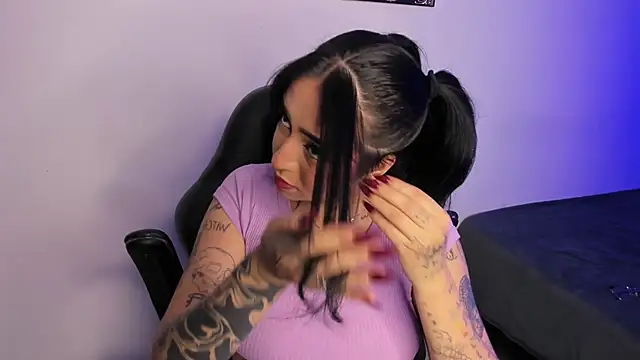 AnnikaMerliahh  online show from September 13, 4:23 am