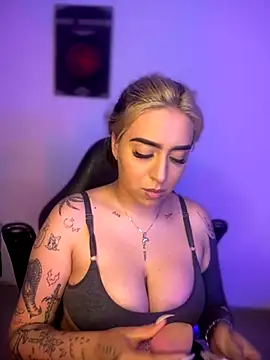 AnnikaMerliahh  online show from November 14, 3:21 am