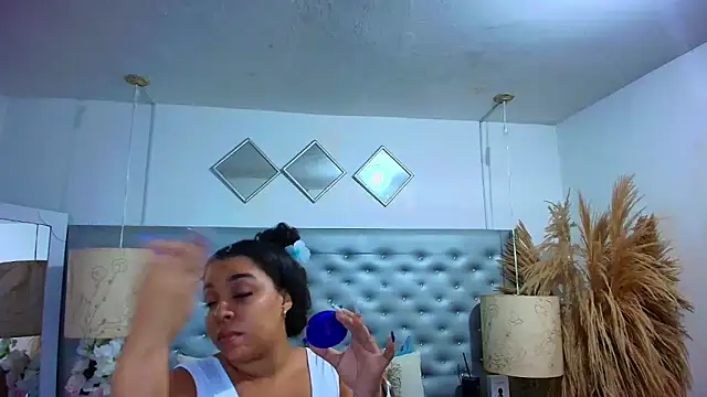 EileenBenzon online show from February 9, 1:42 pm