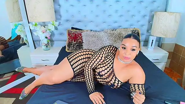 EileenBenzon online show from March 21, 3:19 am