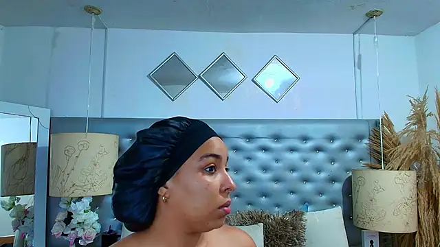 EileenBenzon online show from February 11, 3:45 pm