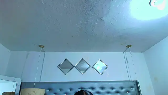 EileenBenzon online show from March 28, 3:35 pm