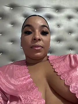 EileenBenzon online show from February 26, 5:24 pm