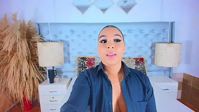 EileenBenzon online show from October 24, 3:49 am