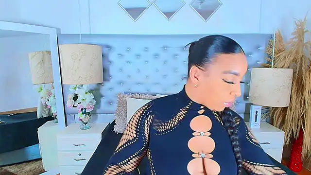 EileenBenzon online show from February 15, 4:57 am