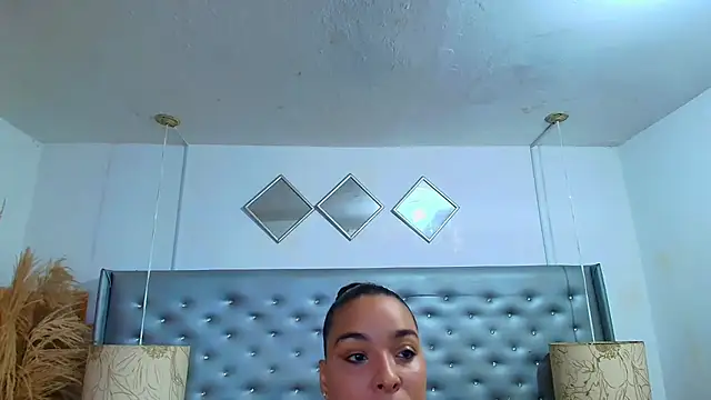 EileenBenzon online show from December 2, 5:14 pm