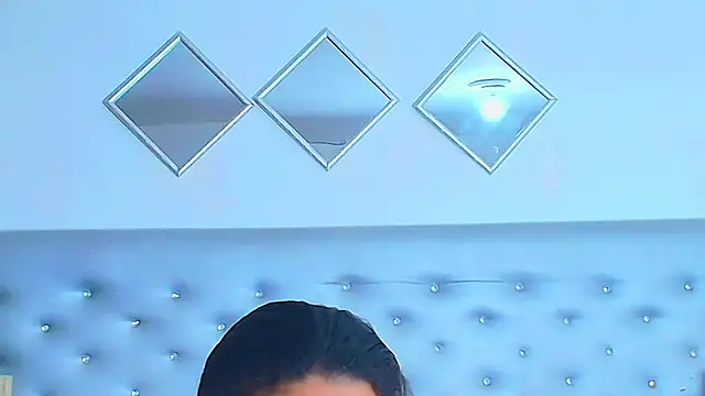 EileenBenzon online show from October 22, 2:27 pm