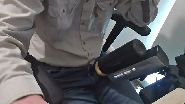 an4y8ot online show from March 13, 10:09 am