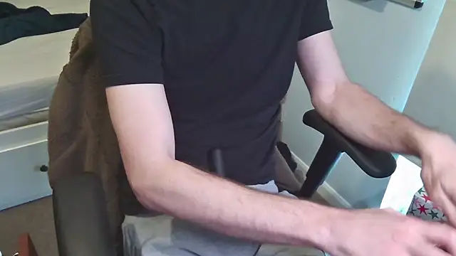 an4y8ot online show from March 31, 5:04 pm