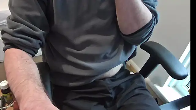 an4y8ot online show from November 3, 9:02 am