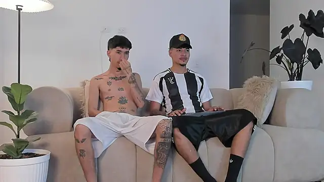 Ian and Noah online show from April 17, 11:29 pm