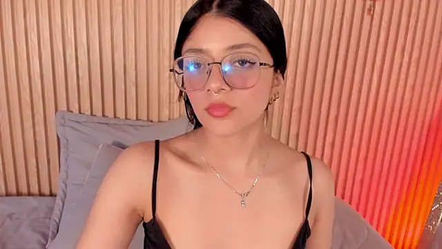 Snapshot of lana_dol chatting on December 14, 1:39 pm lana dol online show from December 14, 1:39 pm