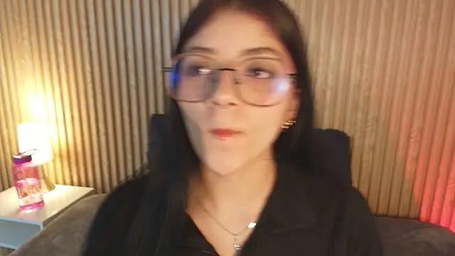 Snapshot of lana_dol chatting on October 14, 2:50 pm lana dol online show from October 14, 2:50 pm