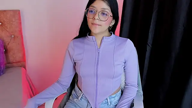 Snapshot of lana_dol chatting on March 7, 12:34 pm lana dol online show from March 7, 12:34 pm