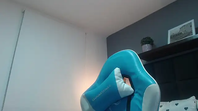 noaah brown online show from March 4, 12:12 pm