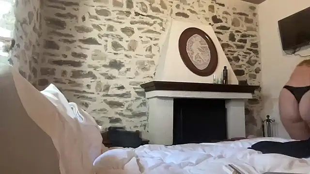 YourGreekAnna online show from June 21, 2:56 pm