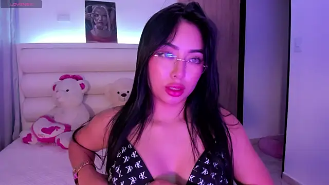 Snapshot of gaby_desire777 chatting on October 6, 6:03 am gaby desire777 online show from October 6, 6:03 am