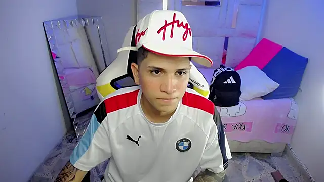 Brayan lopezz online show from December 17, 2:11 pm