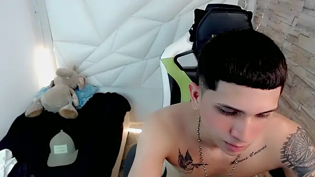 Brayan lopezz online show from February 3, 3:59 pm