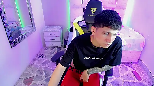 Brayan lopezz online show from January 27, 3:39 pm