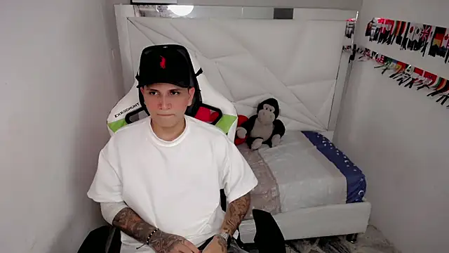 Brayan lopezz online show from May 9, 3:43 am