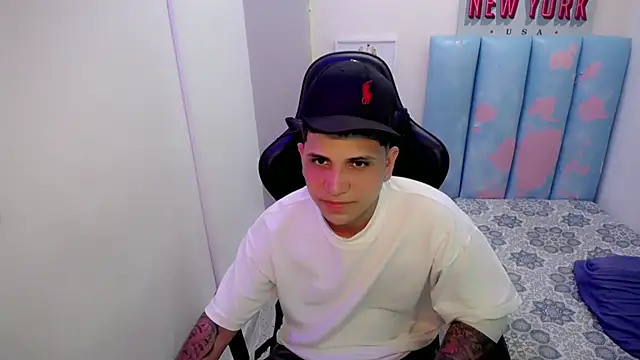 Brayan lopezz online show from May 5, 3:42 am