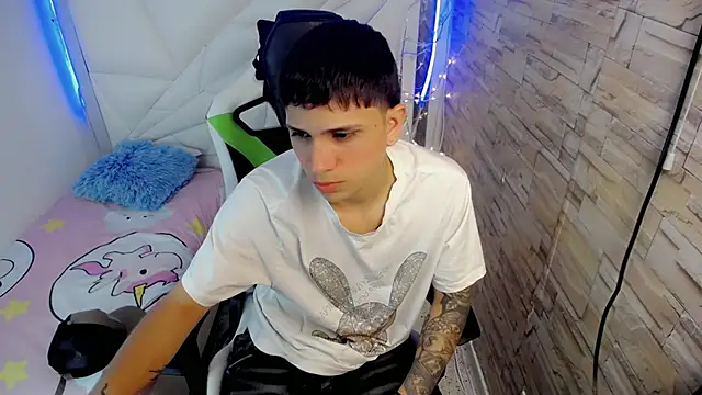 Brayan lopezz online show from January 21, 12:29 pm