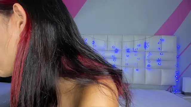 Snapshot of Salome_rouse1 chatting on September 17, 8:33 pm Salome rouse1 online show from September 17, 8:33 pm