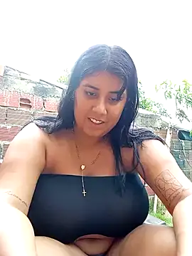 andreinabigtits online show from December 1, 6:46 pm