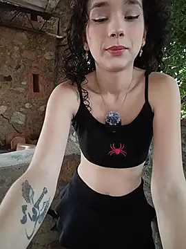 sweet outdoor charm online show from July 19, 3:53 pm