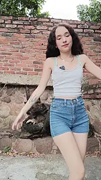 sweet outdoor charm online show from April 8, 7:37 pm