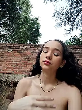 sweet outdoor charm online show from March 27, 7:37 pm