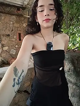 sweet outdoor charm online show from June 26, 3:40 pm