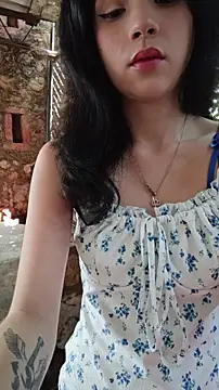sweet outdoor charm online show from April 23, 3:24 pm