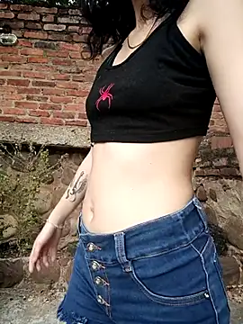 sweet outdoor charm online show from March 12, 7:51 pm