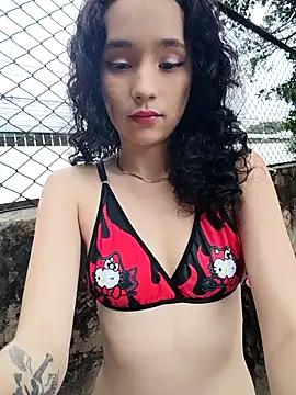 sweet outdoor charm online show from February 8, 7:33 pm