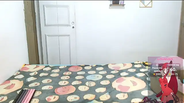 cherrydelioncourt online show from May 14, 3:47 am
