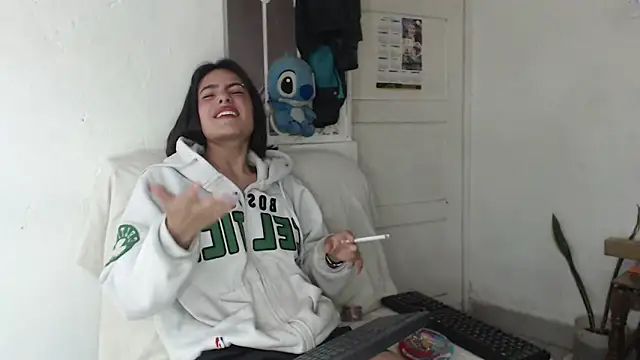 Snapshot of skinny_sweet2411 chatting on October 3, 7:48 pm skinny sweet2411 online show from October 3, 7:48 pm