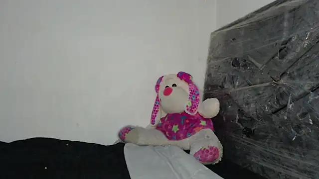 skinny sweet2411 online show from January 9, 12:17 am