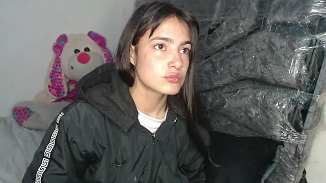 skinny sweet2411 online show from March 5, 12:51 am